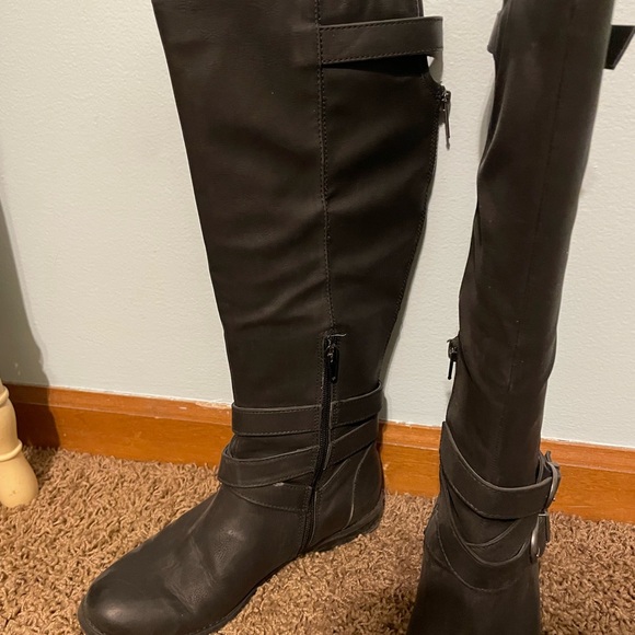 Steve Madden black riding boots size 7.5 - Picture 3 of 3